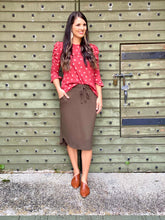 Load image into Gallery viewer, THE MIRANDA MIDI SKIRT (5 COLORS)