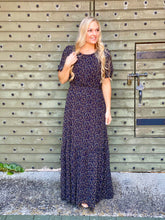 Load image into Gallery viewer, THE PRISCILLA