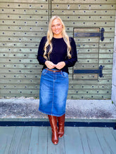 Load image into Gallery viewer, THE AMANDA BLOUSE (4 COLORS)