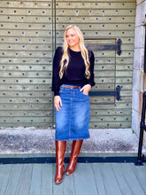 Load image into Gallery viewer, THE AMANDA BLOUSE (4 COLORS)

